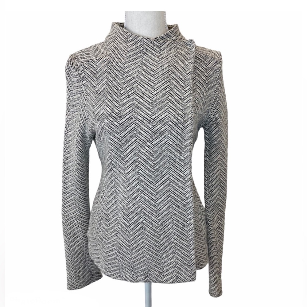 Donated ✌🏼 🫶🏼 Lou & Grey Wrap Cardigan Sweater Black White Chevron Womens M - Picture 11 of 15